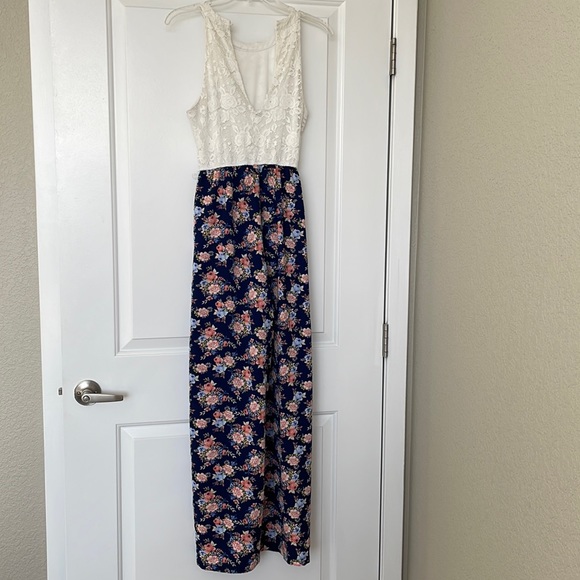 Francesca’s Emrey Floral Lace Boho Jumpsuit - Picture 6 of 11